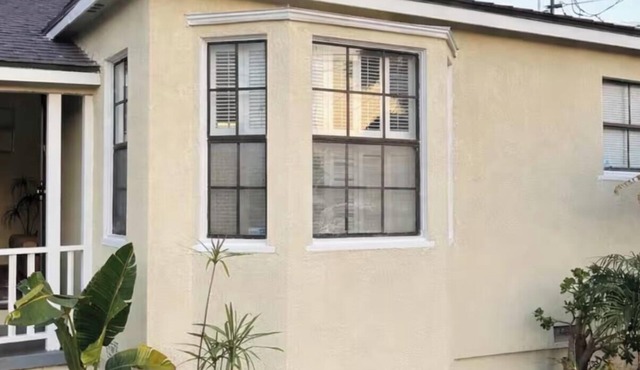 Lovely 4-bedroom house 10 min from LAX in Hawthorne