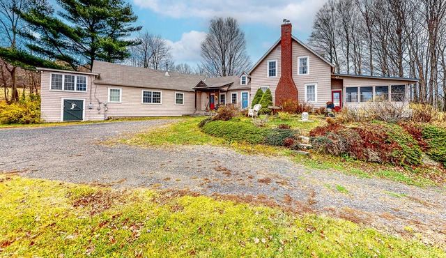 Lovely home on 40 acres near orchards, fishing, trails w/firepit & wood stove