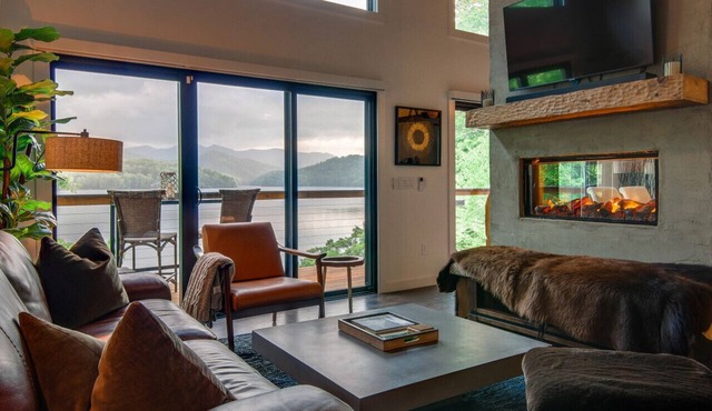 Luxe Lakefront Villa w/Dock, Hot Tub & Fire Pit