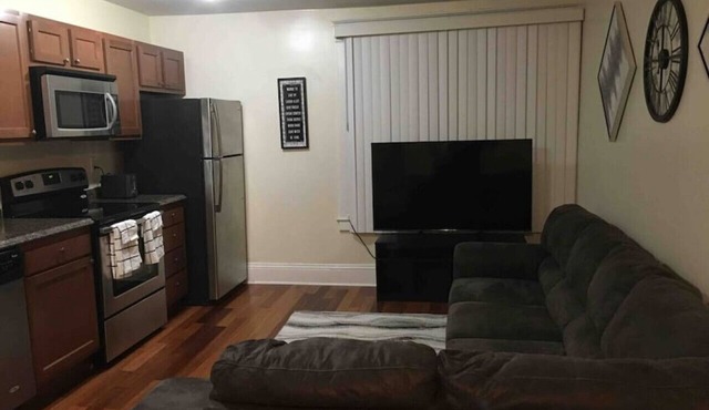 luxery lounge with free parking