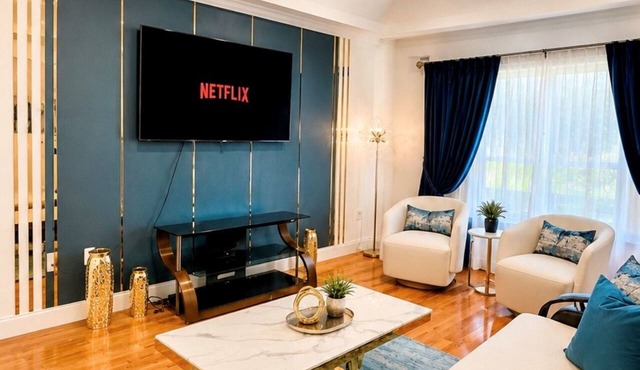 Luxurious 3-bedroom 2 bath near NYC train station, EWR