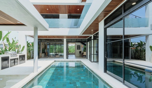 Luxurious 4 Bedroom villa with swimming pool in Uluwatu