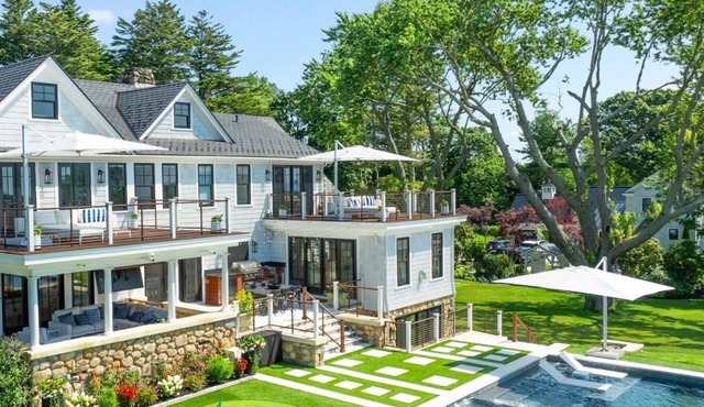 Luxurious expansive villa in prestigious Watch Hill set on 5 acres