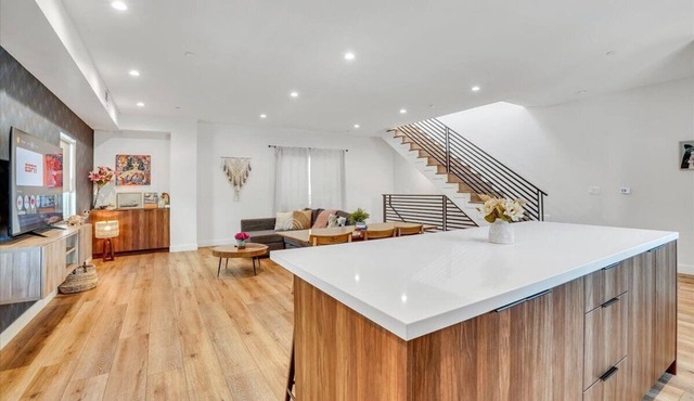 Luxurious Townhome