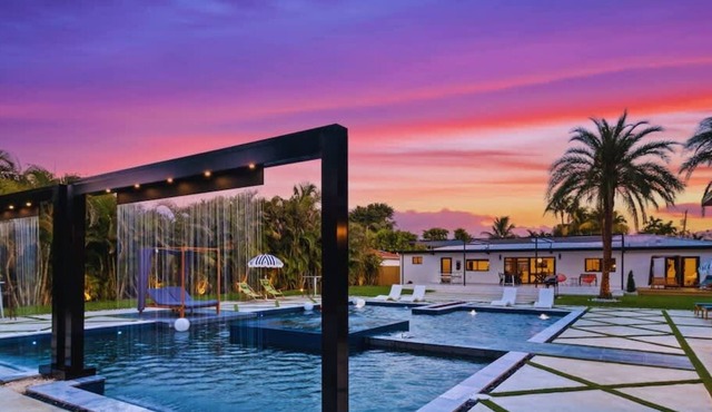 Luxurious Villa | Treehouse Oasis Pool & Jacuzzi