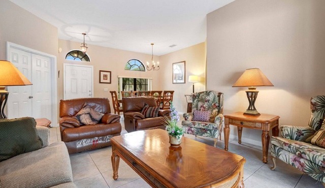 Luxury Home, Arcade, Heated Private Pool Free, Near Disneyland. Pet Friendly.