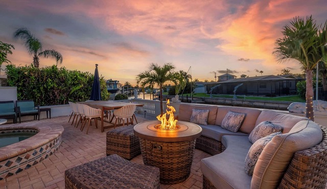 Luxury Waterfront, Heated Pool, Indian Rocks Beach