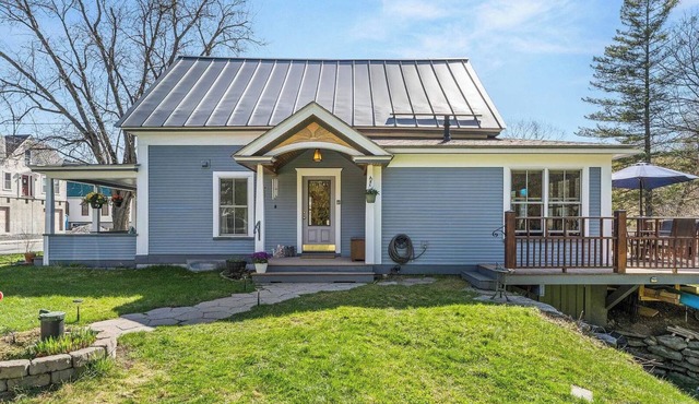 Mad River Valley riverfront retreat with sauna, swimming access, pooltable