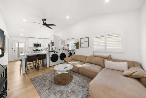 Marbella Lane - Cityside Haven w Touch of Charm