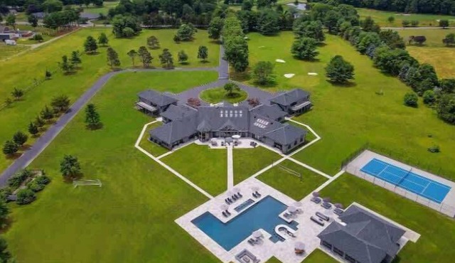Mattaccino by Rove Travel | Estate with Pool & Spa