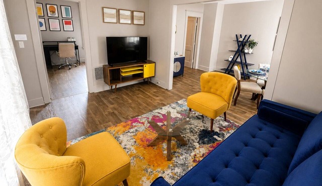 Modern 2BR Apartment with Office Near Wynn Hospital