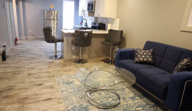 Modern 2BR Apt , 10 Mins to EWR & Easy NYC Train Access