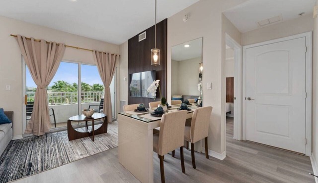 Modern 2BR Suite Near Universal & I-Drive