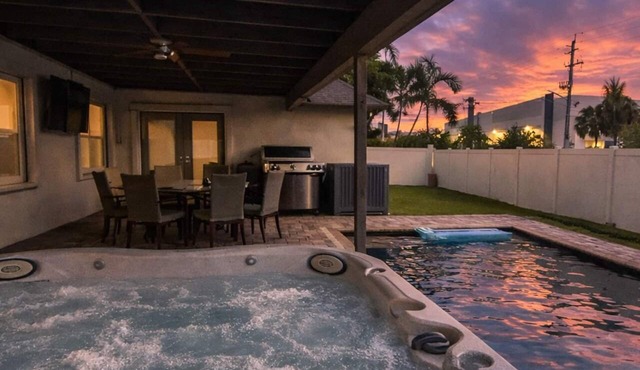 Modern 3BR Pool Home + Hot Tub Near Beach