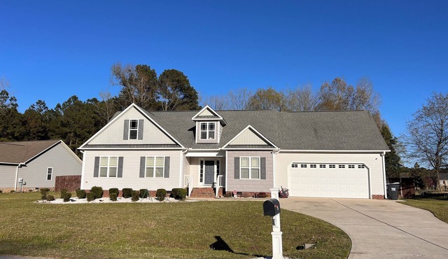 Modern and Serene Charming One Story 3-Bedroom House in Smithfield, NC.