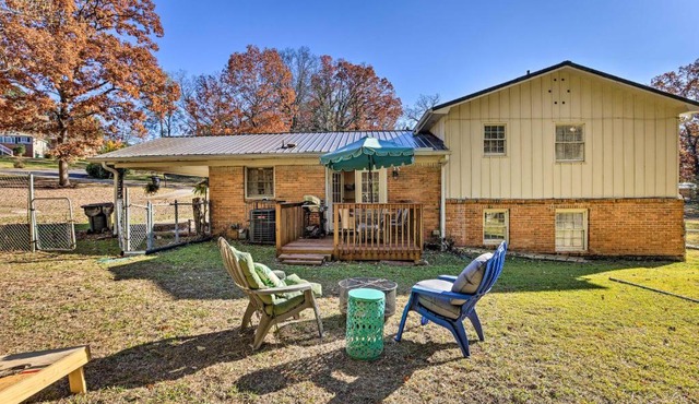 Modern Birmingham Escape w/Yard + Fire Pit!