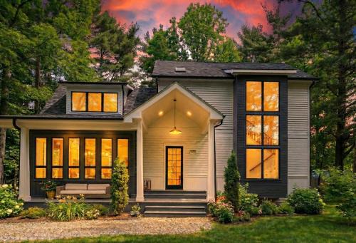 Modern Luxury Home Pool & Spa at Warren Dunes