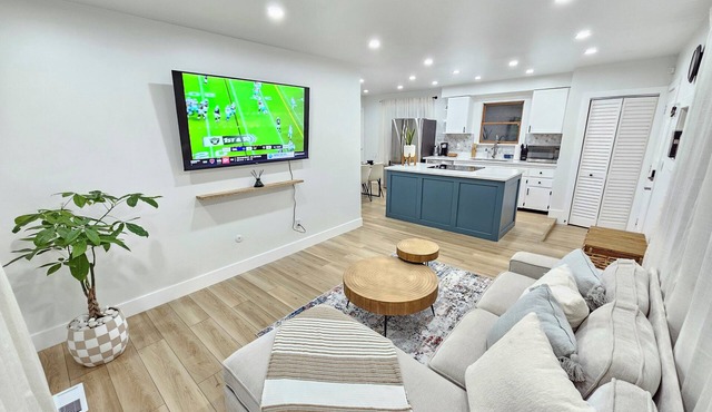 Modern Oasis, Warren Getaway