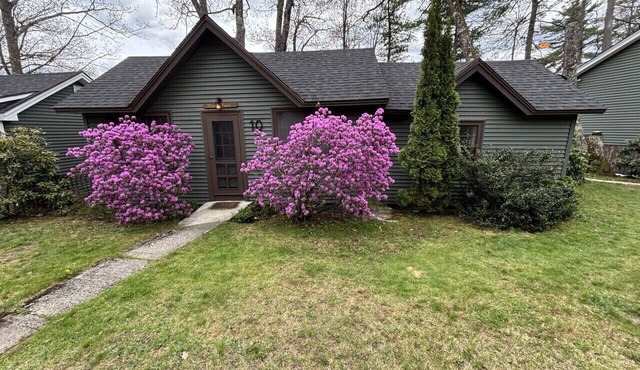 Moose Manor- Squam Waterfront
