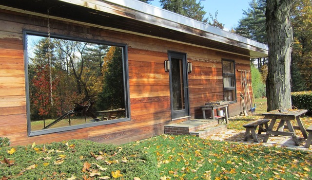 Mountain View: Comfort and Calm. Wood-burning Fireplace.