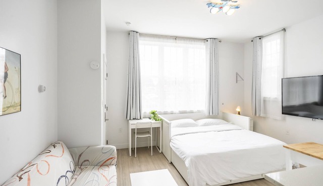 NEW! Luxury Studio! Smart Home! Main St! w/Free Parking!