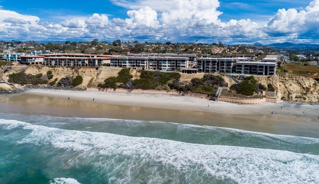 Oceanfront Community of Del Mar Beach Club Pool-Side Condo with AC!