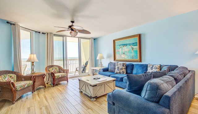 Oceanfront, first-floor villa w/large balcony & shared pool - near the beach