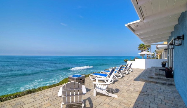 Oceanfront Villa with Private Beach Access, Remodeled Kitchen