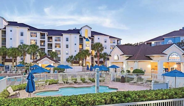 Orlando | Couples Theme Park Retreat | Pool + Parks
