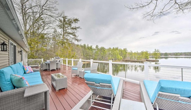 Paddlers Paradise on Hickory Hills Lake!
