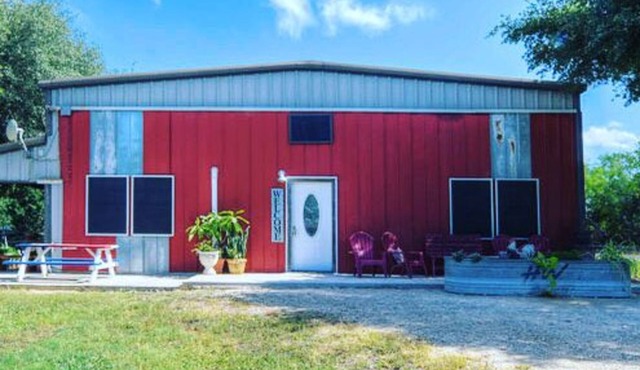 Peace & Calm Brokenroad Farm Perfectly Set Btwn Austin &San Antonio No clean fee