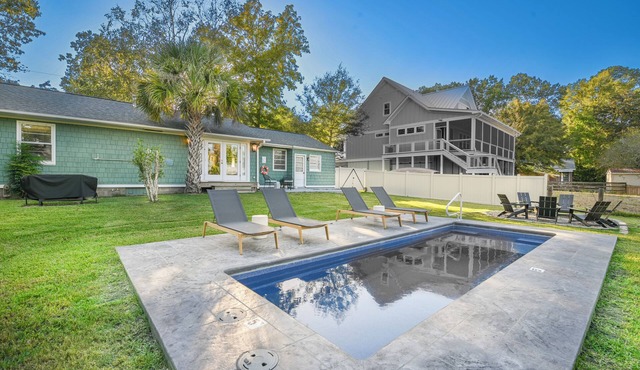 Peaceful 3BR, Private Pool & Marsh Views Minutes from Charleston & Beaches