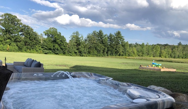 Peaceful Adirondack Home With Hot Tub