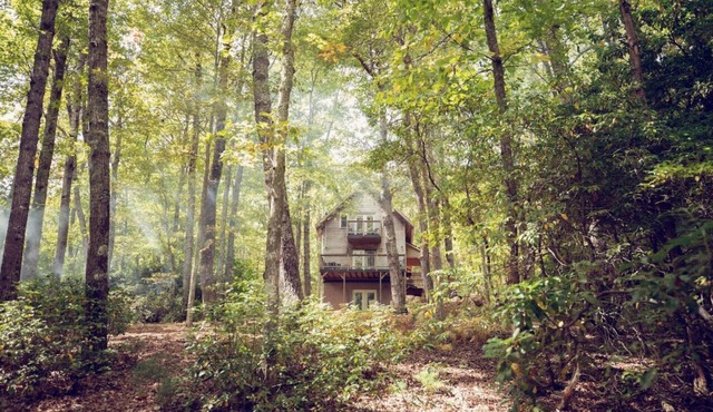 Peak Fall Experience -Cabin + Hot Tub Near Parkway