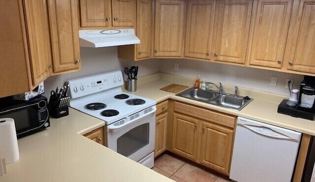 Pensacola Beach Condo by the Bay