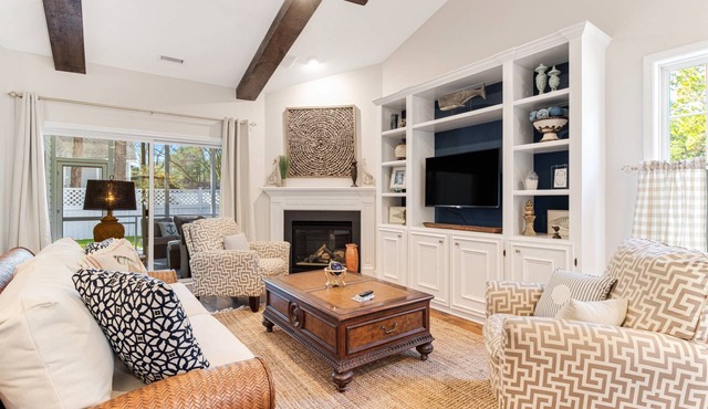 Pet Friendly Long-Term Rental - 25 Day Min - Fenced Backyard - Grill