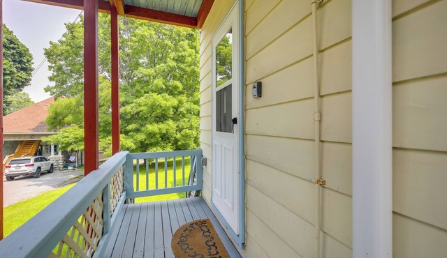 Pet-Friendly Port Henry Apartment: Walk to Water!