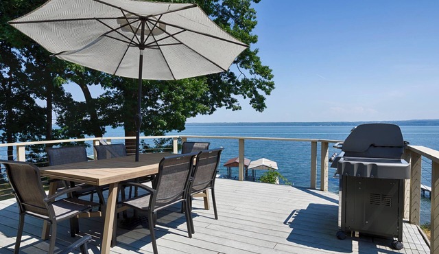 Phil's Paradise at Perry Point: Pet Friendly + Seneca Lake Wine Trail Retreat!