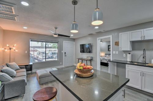 Pool! Couples Haven 1 Mi to Dtwn Apache Junction in Apache Junction