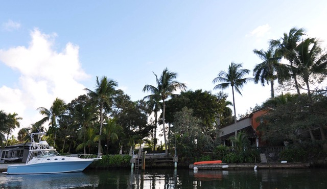pool & dockage with ocean access