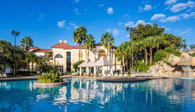 Pristine gated 5star Resort Villa, next to Disney/Univ, spacious-many amenities