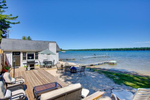 Private Beach & Dock: Little Traverse Lake Cottage
