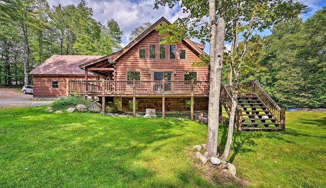 Private Chester Home w/Deck, Mins to Skiing!
