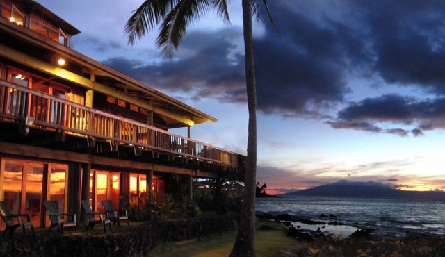 Private Ocean Front Villa on Turtle Cove, Napili. Spectacular views. 5BR, A/C