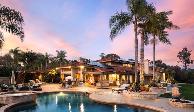 Private Tranquil Estate, Stunning Views, Salt Water Pool/Spa