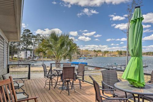 Quiet Lakefront Retreat w/Boat Ramp & 2 Docks