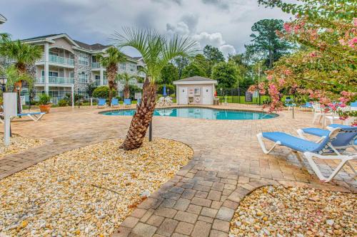 Relax Poolside & Golf! Myrtle Beach Resort Condo