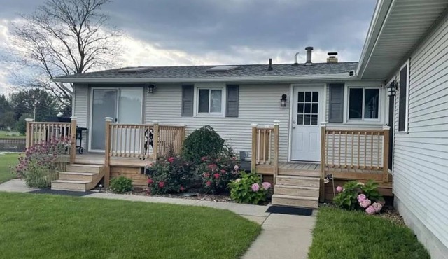 Riverside Retreat on the Au Gres River – Your Perfect Getaway!