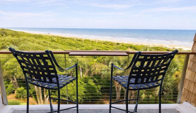 Romantic Oceanfront Escape for Couples