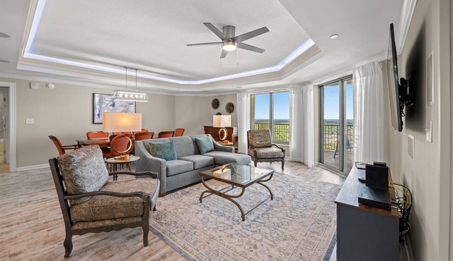 Royale Palms 2303 Renovated Oceanview w/Pool/Beach